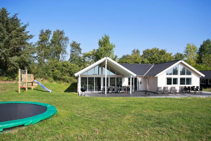 Schönen Poolhaus für 18 Personen in Vejby, in der Nähe von Rågeleje und Nordseelands viele Attraktionen