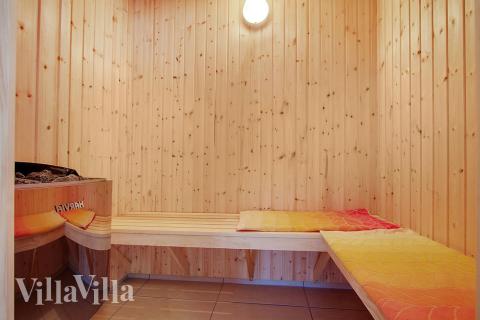 Genießen Sie die heiße Sauna im Luxusferienhaus Nr. 375 für 24 Personen