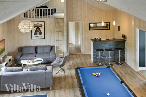 Neben den vielen schönen Stunden, die man im Poolbereich des Hauses verbringen kann, bietet das Luxusferienhaus 375 auch Spielevergnügen bei Billard/Tischtennis und Darts