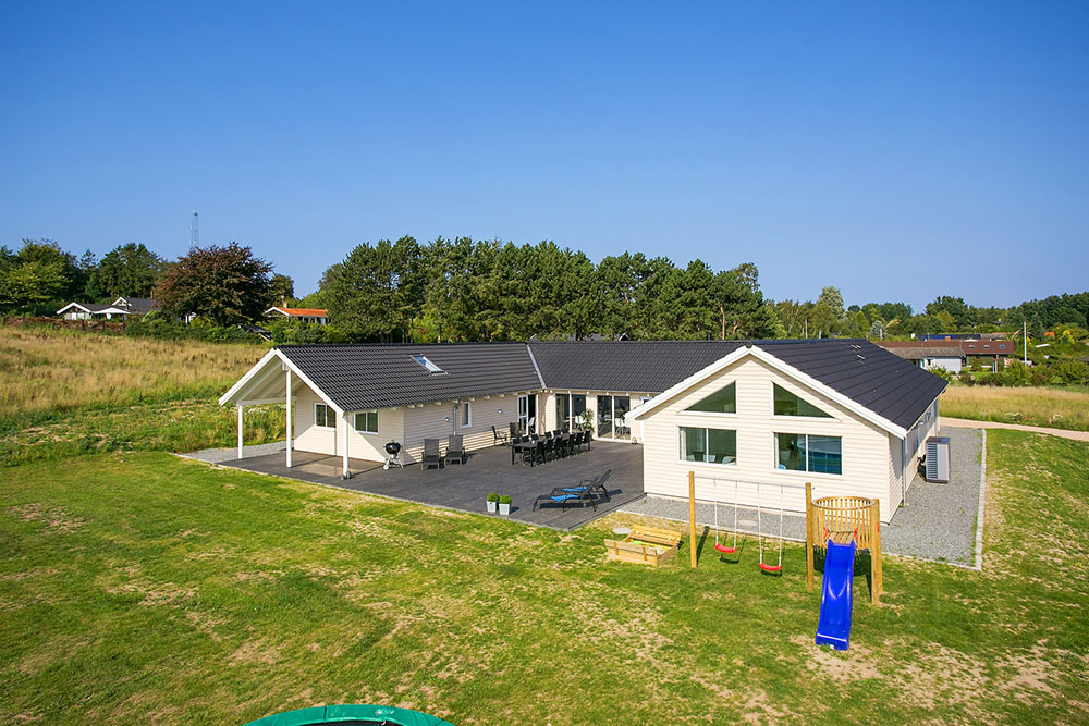 Ferienhaus mit Pool, Billard, Dart und Platz für 24 Gäste in Vejby Strand in der Nähe von Kronborg und Kopenhagen.