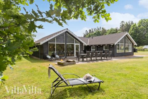 Dieses schöne Poolhaus Nr. 380 mit Platz für 14 Personen liegt in Ostjütland