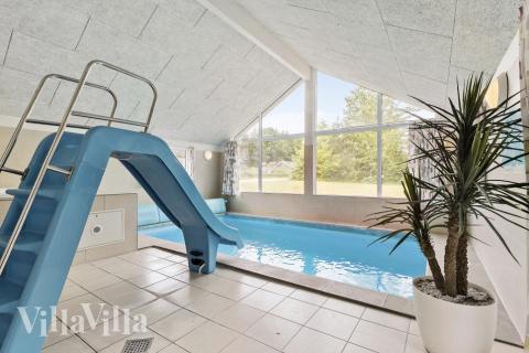 Der schicke Pool im Luxusferienhaus Nr. 380 für 14 Personen