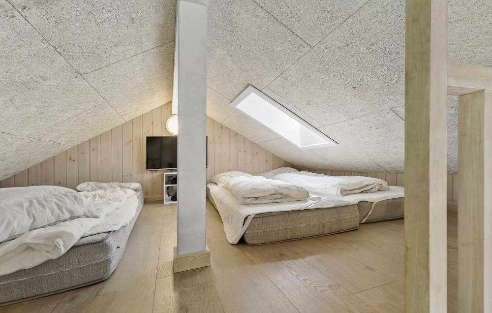 Einige der 14 Schlafgelegenheiten befinden sich im Luxusferienhaus Nr. 380 auf dem ausgebauten Dachboden
