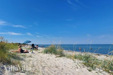 Der herrliche Strand in der Nähe von Luxusferienhaus Nr. 394 bei Ostjütland.