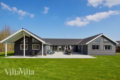 Dieses schöne Poolhaus Nr. 701 mit Platz für 24 Personen liegt in Deutschland