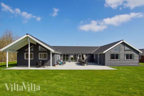 Dieses schöne Poolhaus Nr. 701 mit Platz für 24 Personen liegt in Deutschland