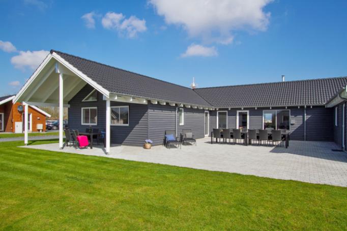 Dieses schöne Poolhaus Nr. 703 mit Platz für 20 Personen liegt in Deutschland