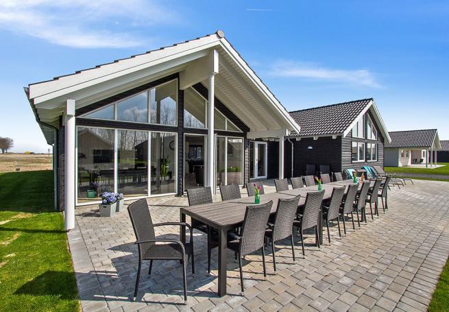 Dieses schöne Poolhaus Nr. 704 mit Platz für 18 Personen liegt in Deutschland