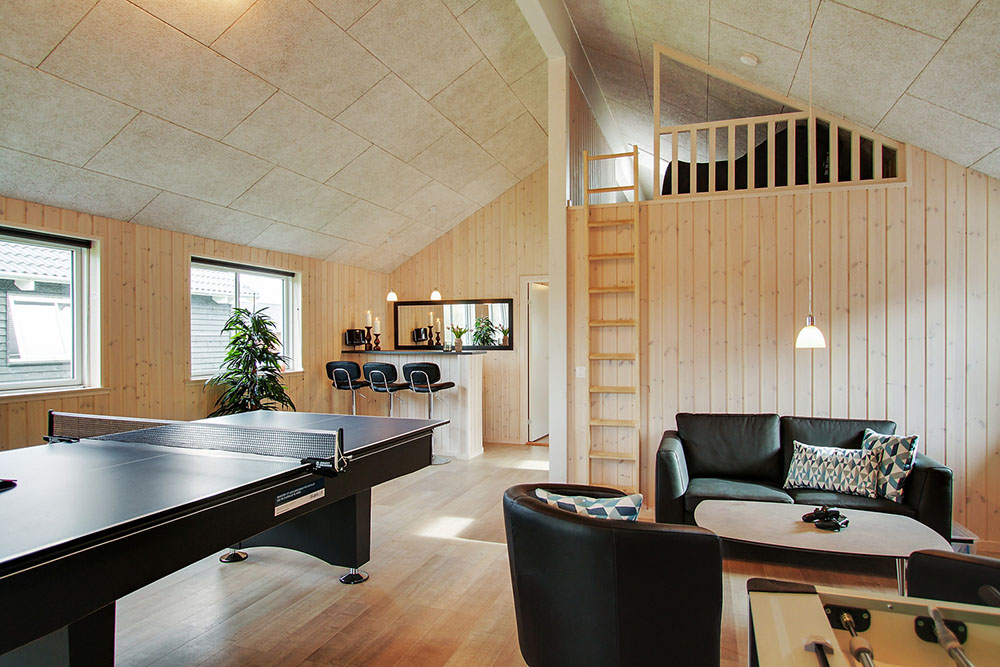 Das Luxusferienhaus 710 für 18 Personen hat einen großen Aktivitätsraum mit u. a. Billard und Darts