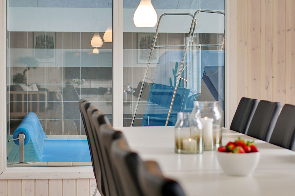 Aufenthaltsraum mit Platz für 16 im Luxusferienhaus Nr. 711.