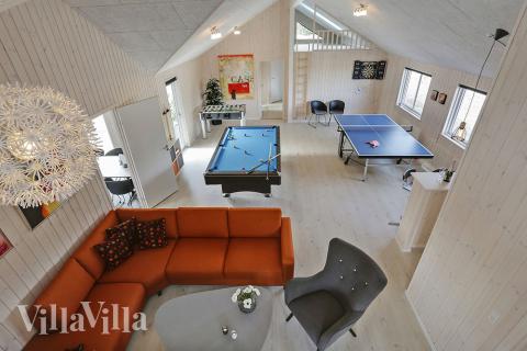 Neben den vielen schönen Stunden, die man im Poolbereich des Hauses verbringen kann, bietet das Luxusferienhaus 393 auch Spielevergnügen bei Billard/Tischtennis und Darts