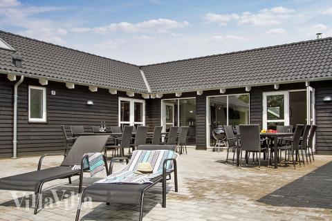 Dieses schöne Poolhaus Nr. 714 mit Platz für 24 Personen liegt in Deutschland