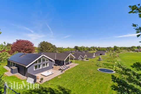 Das Luxusferienhaus Nr. 397 hat eine tolle Terrasse, die mit hochwertigen Gartenmöbeln für 18 Personen ausgestattet ist.