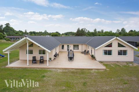 Dieses schöne Poolhaus Nr. 398 mit Platz für 22 Personen liegt in Nordseeland