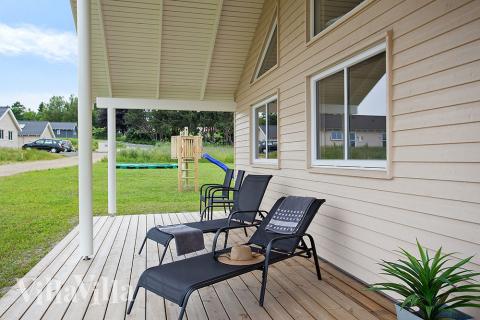 Das Luxusferienhaus Nr. 398 hat eine tolle Terrasse, die mit hochwertigen Gartenmöbeln für 22 Personen ausgestattet ist.