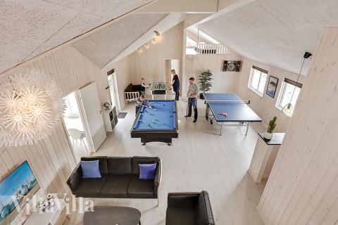 Neben den vielen schönen Stunden, die man im Poolbereich des Hauses verbringen kann, bietet das Luxusferienhaus 398 auch Spielevergnügen bei Billard/Tischtennis und Darts