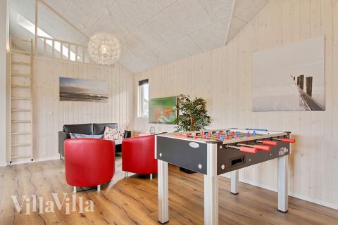 Aktivitätsraum im Luxusferienhaus Nr. 390 mit 6 Schlafzimmern und Platz für 18 Gäste.