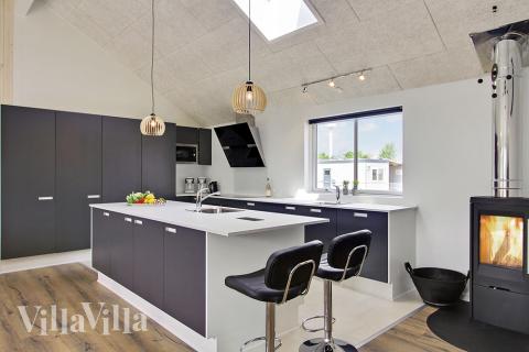 Die Küche in dem Luxusferienhaus Nr. 707 ist so gut ausgestattet, dass man problemlos Mahlzeiten für 20 Personen zubereiten kann.