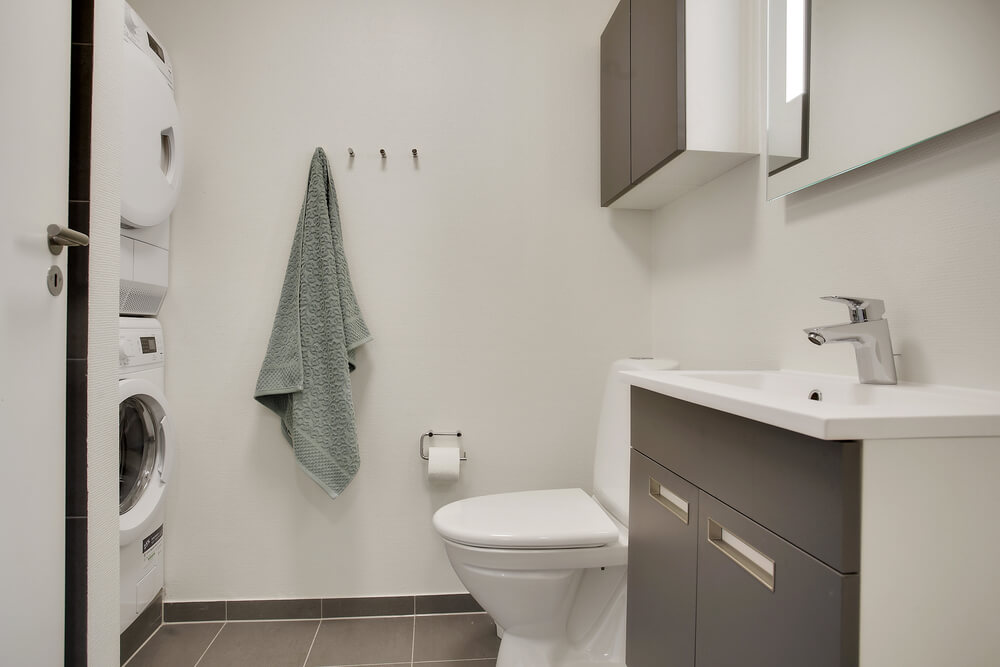 Eines der Badezimmer im Luxusferienhaus Nr. 406