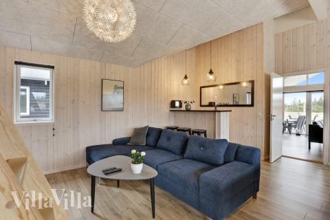 Das Luxusferienhaus 408 für 18 Personen hat einen großen Aktivitätsraum mit u. a. Billard und Darts