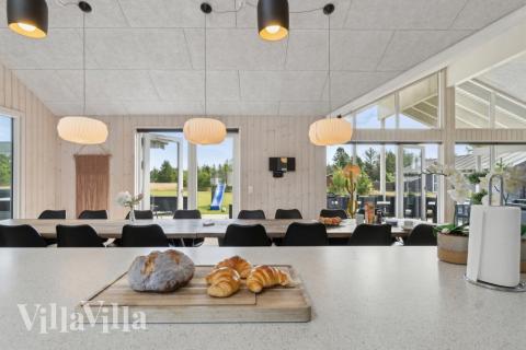 Die Küche in dem Luxusferienhaus Nr. 408 ist so gut ausgestattet, dass man problemlos Mahlzeiten für 18 Personen zubereiten kann.