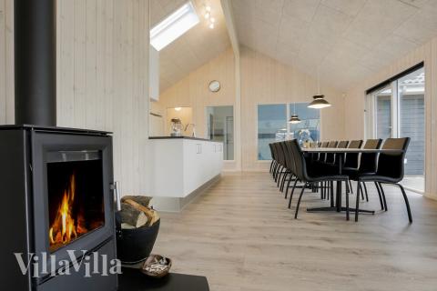 Der Aufenthaltsraum bietet Platz für 18 Personen, wenn ihr das Ferienhaus 392 in Fünen und seine Inseln besucht.