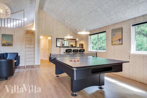 Aktivitätsraum im Luxusferienhaus Nr. 416 mit 6 Schlafzimmern und Platz für 16 Gäste.