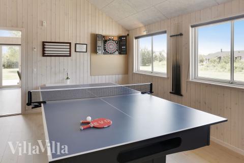 Neben den vielen schönen Stunden, die man im Poolbereich des Hauses verbringen kann, bietet das Luxusferienhaus 413 auch Spielevergnügen bei Billard/Tischtennis und Darts