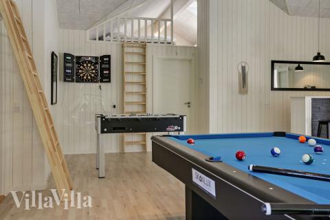 Aktivitätsraum im Luxusferienhaus Nr. 419 mit 9 Schlafzimmern und Platz für 24 Gäste.