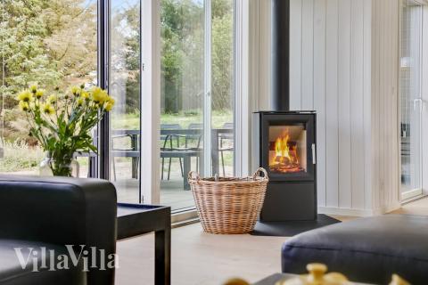 Aufenthaltsraum mit Platz für 14 im Luxusferienhaus Nr. 411.