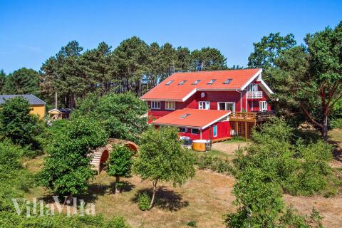 Dieses schöne Poolhaus Nr. 423 mit Platz für 28 Personen liegt in Ostjütland