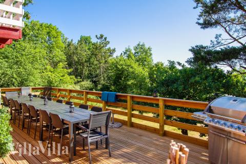 Große Terrasse am Luxusferienhaus Nr. 423 in Ostjütland.