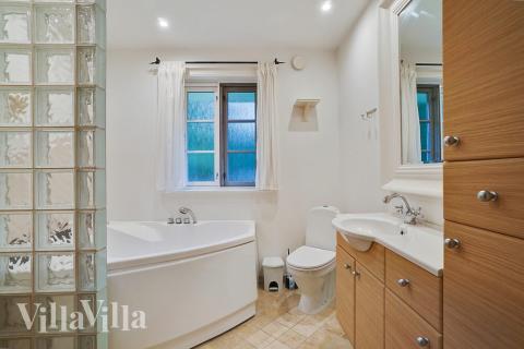 Das Luxusferienhaus Nr. 414 bietet u. a. einen tollen Whirlpool