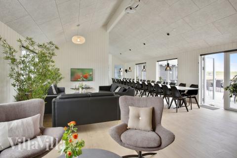 Aufenthaltsraum mit Platz für 30 im Luxusferienhaus Nr. 430.