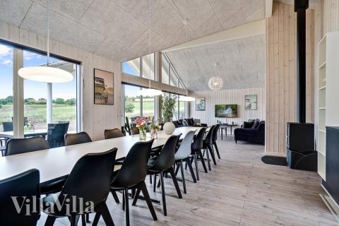 Aufenthaltsraum mit Platz für 16 im Luxusferienhaus Nr. 425.