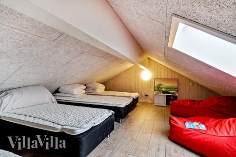 Einige der 16 Schlafgelegenheiten befinden sich im Luxusferienhaus Nr. 425 auf dem ausgebauten Dachboden