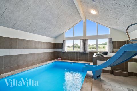 Der schicke Pool im Luxusferienhaus Nr. 425 für 16 Personen