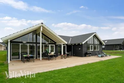Luxusferienhaus mit Pool Nr. 425 für 16 Personen und 6 Schlafzimmer in Vejby Strand, Nordseeland – mit Innenpool und Whirlpool, Dänemark