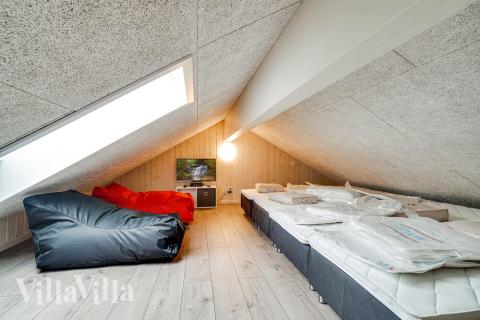 Einige der 16 Schlafgelegenheiten befinden sich im Luxusferienhaus Nr. 426 auf dem ausgebauten Dachboden