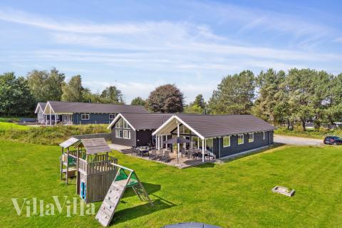 Dieses schöne Poolhaus Nr. 426 mit Platz für 16 Personen liegt in Nordseeland