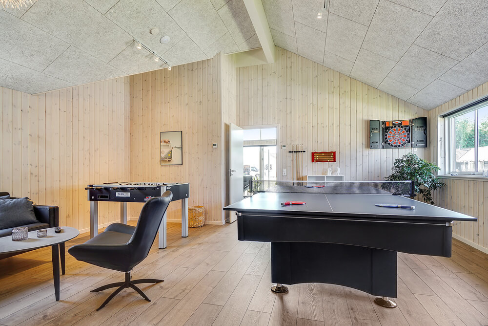 Neben den vielen schönen Stunden, die man im Poolbereich des Hauses verbringen kann, bietet das Luxusferienhaus 717 auch Spielevergnügen bei Billard/Tischtennis und Darts