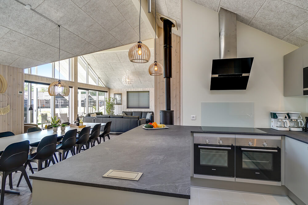 Aufenthaltsraum mit Platz für 16 im Luxusferienhaus Nr. 716.