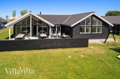 Dieses schöne Poolhaus Nr. 716 mit Platz für 16 Personen liegt in Deutschland