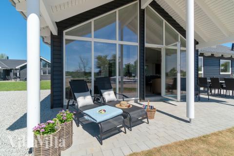 Das Luxusferienhaus Nr. 722 hat eine tolle Terrasse, die mit hochwertigen Gartenmöbeln für 10 Personen ausgestattet ist.