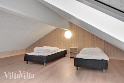 Einige der 30 Schlafgelegenheiten befinden sich im Luxusferienhaus Nr. 438 auf dem ausgebauten Dachboden