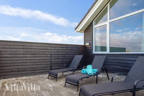 Das Luxusferienhaus Nr. 424 hat eine tolle Terrasse, die mit hochwertigen Gartenmöbeln für 14 Personen ausgestattet ist.