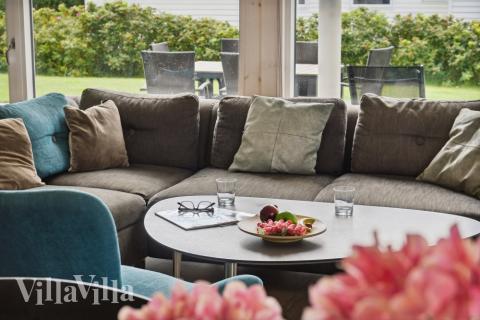 Die Couchecke im Luxusferienhaus Nr. 427 in Lolland/Falster/Mön.