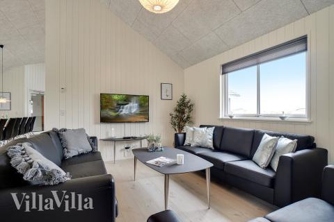 Der Aufenthaltsraum bietet Platz für 30 Personen, wenn ihr das Ferienhaus 429 in Limfjord besucht.