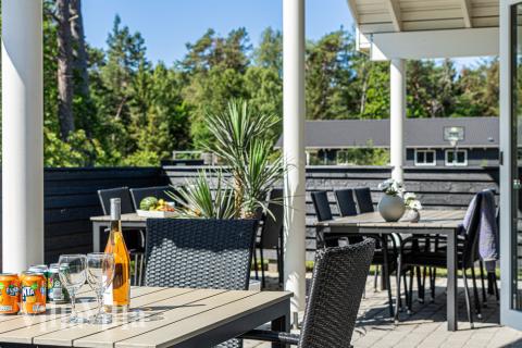 Große Terrasse am Luxusferienhaus Nr. 435 in Nordseeland.