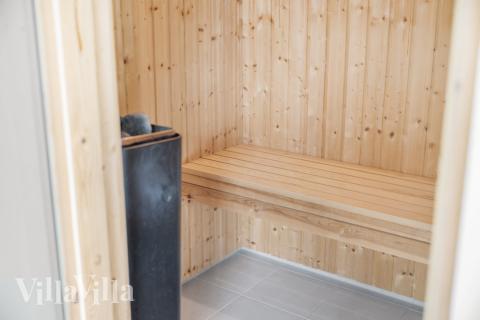 Genießen Sie die heiße Sauna im Luxusferienhaus Nr. 440 für 24 Personen